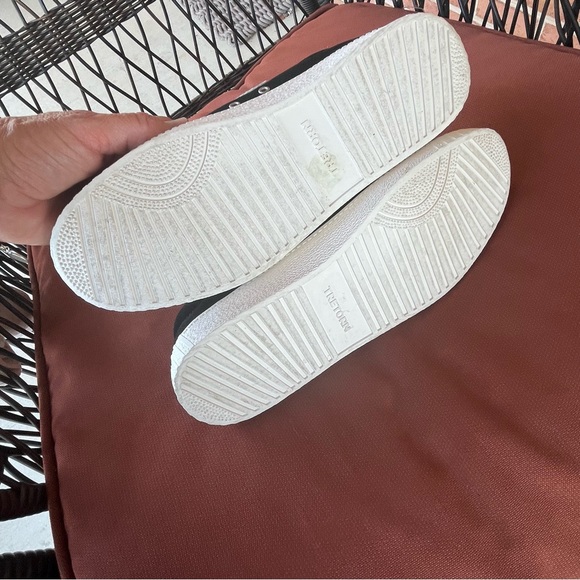 Black-and-white zebra print, fashion sneakers from Sweden.  ladies size 11 - Picture 10 of 10